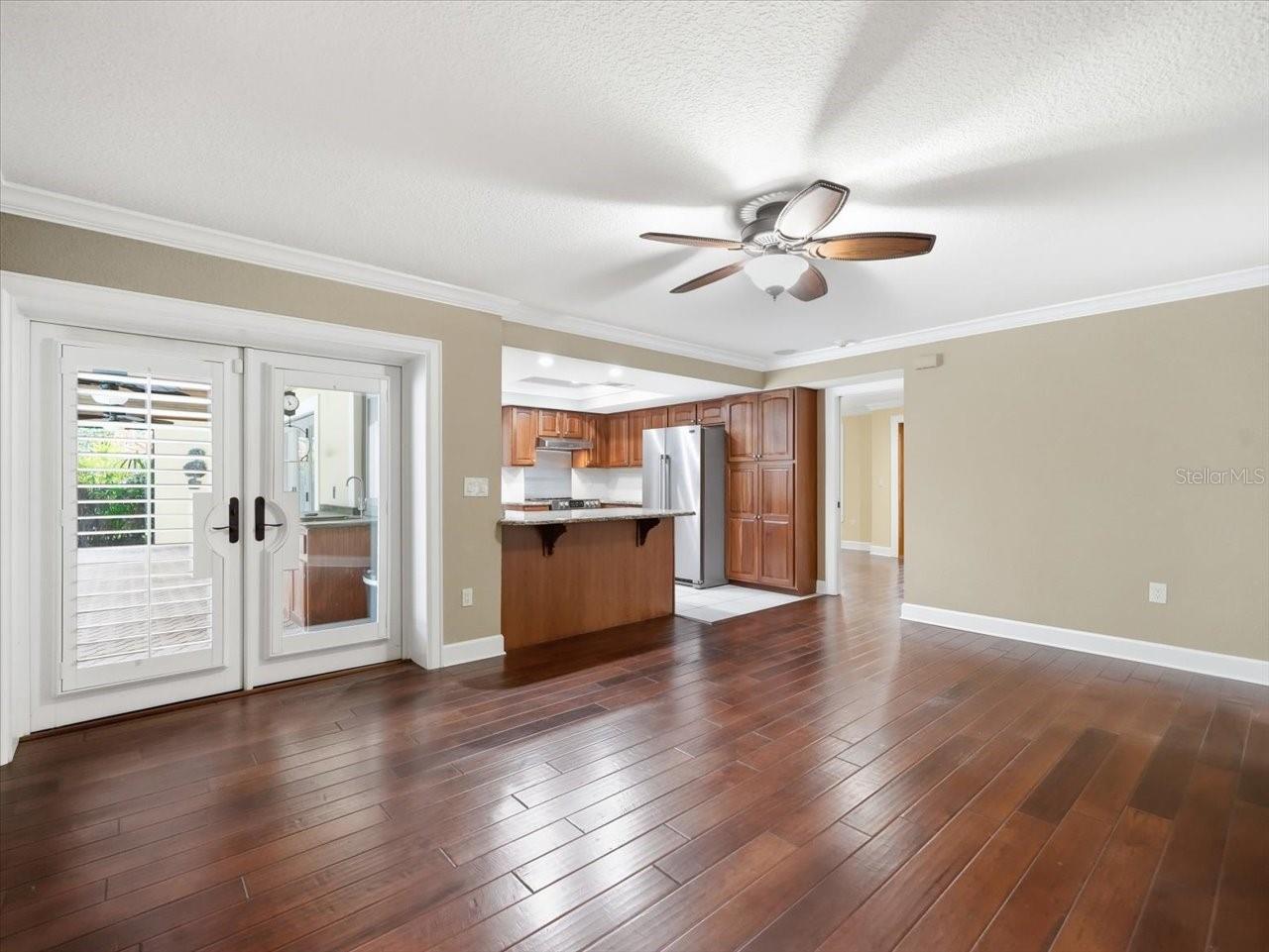 13903 MIDDLE PARK DR