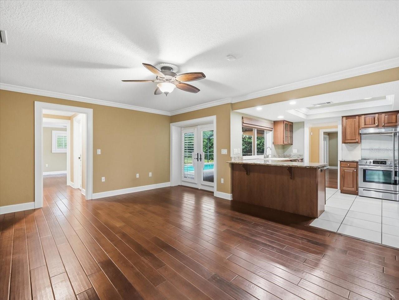 13903 MIDDLE PARK DR