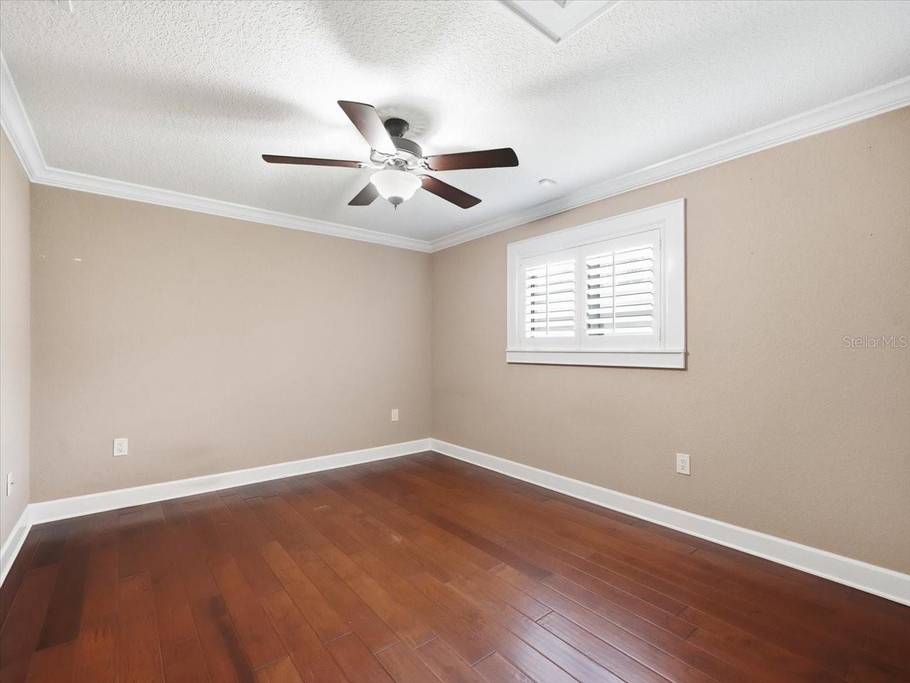 13903 MIDDLE PARK DR