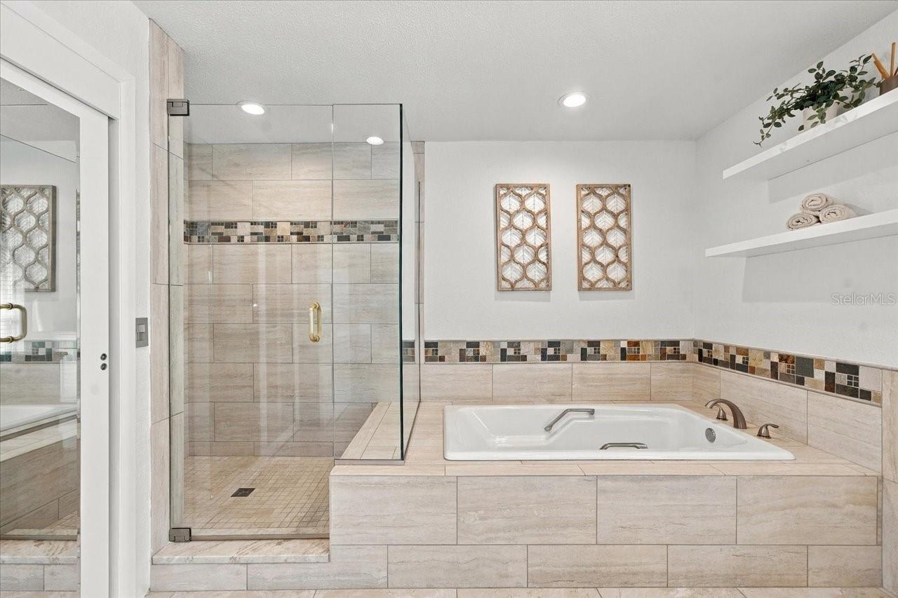 13810 LAKE VILLAGE PL