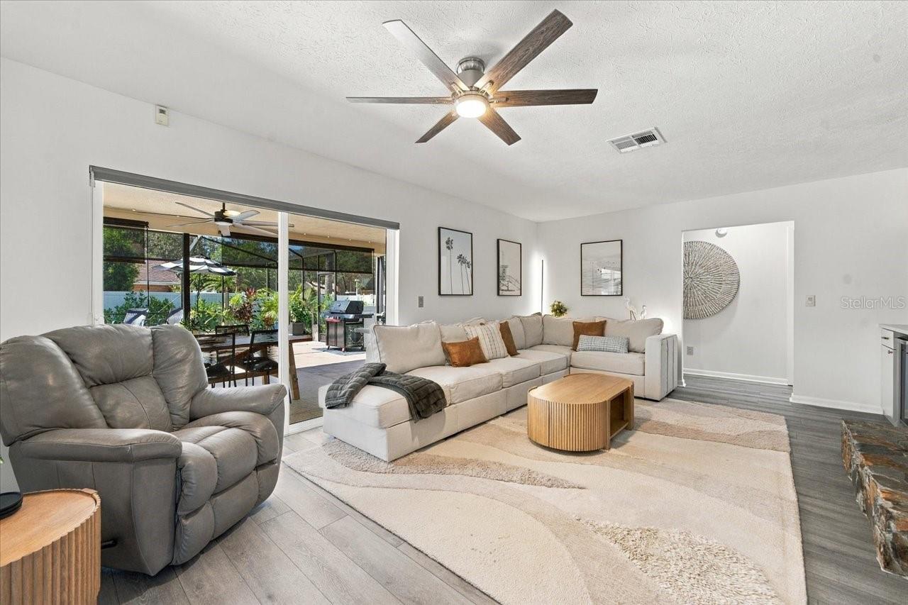 13810 LAKE VILLAGE PL