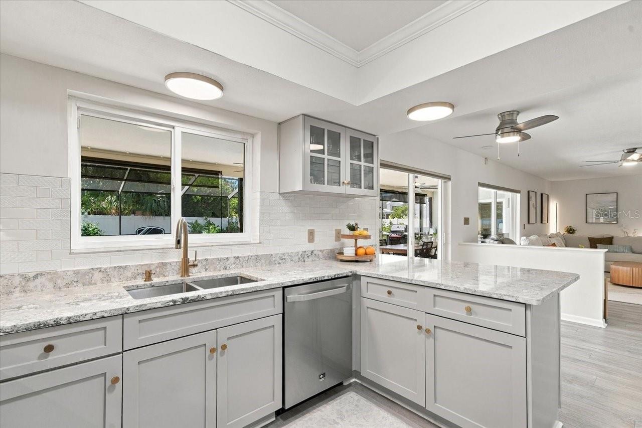 13810 LAKE VILLAGE PL