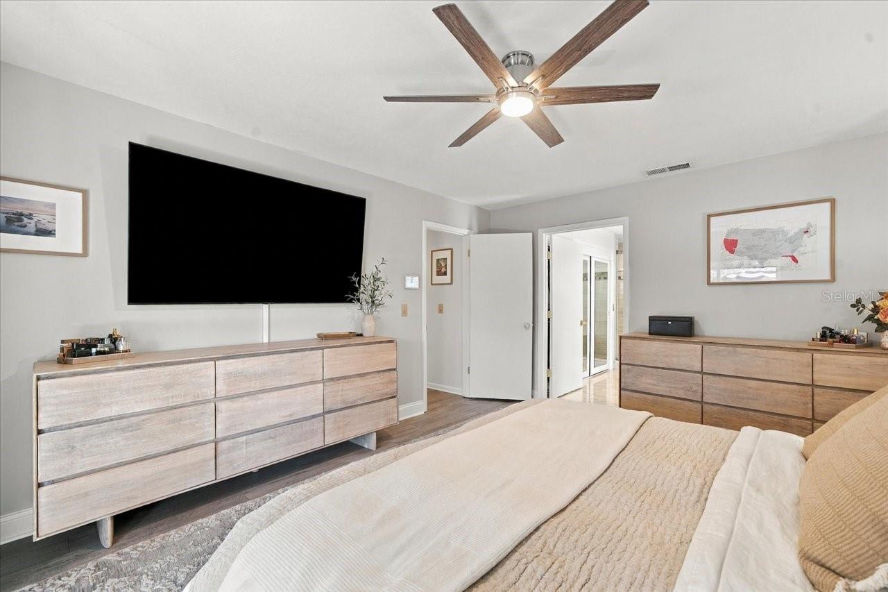 13810 LAKE VILLAGE PL
