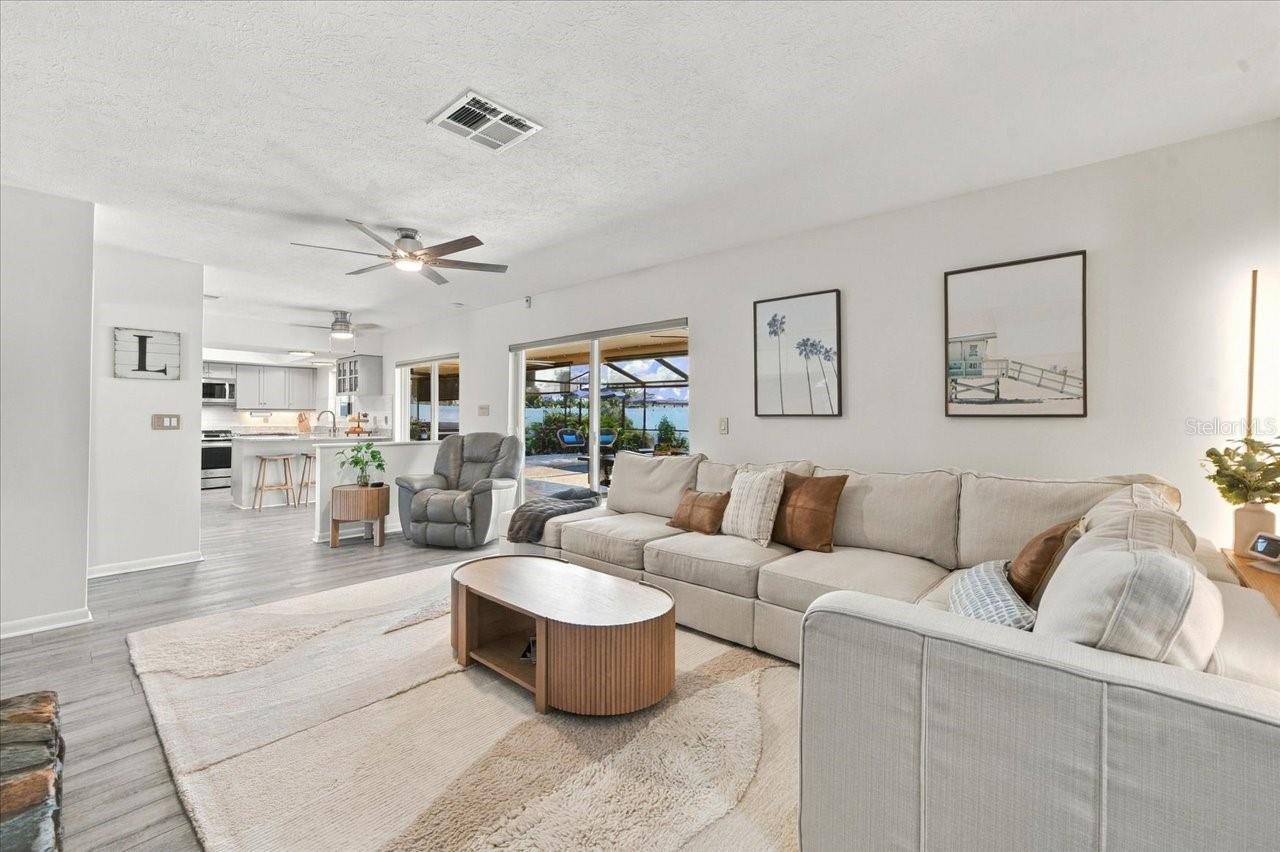 13810 LAKE VILLAGE PL