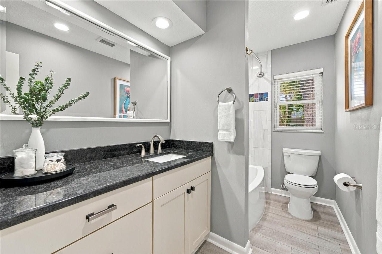 13810 LAKE VILLAGE PL
