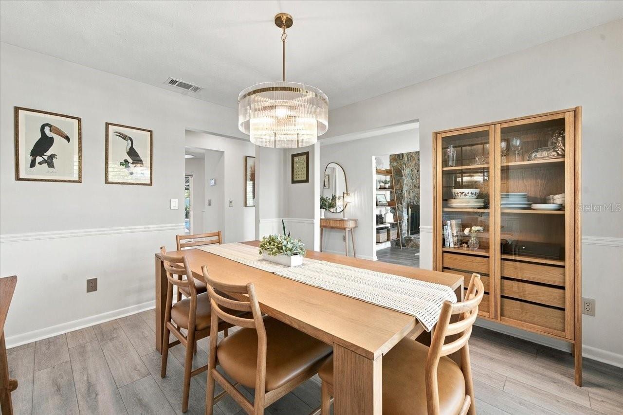 13810 LAKE VILLAGE PL