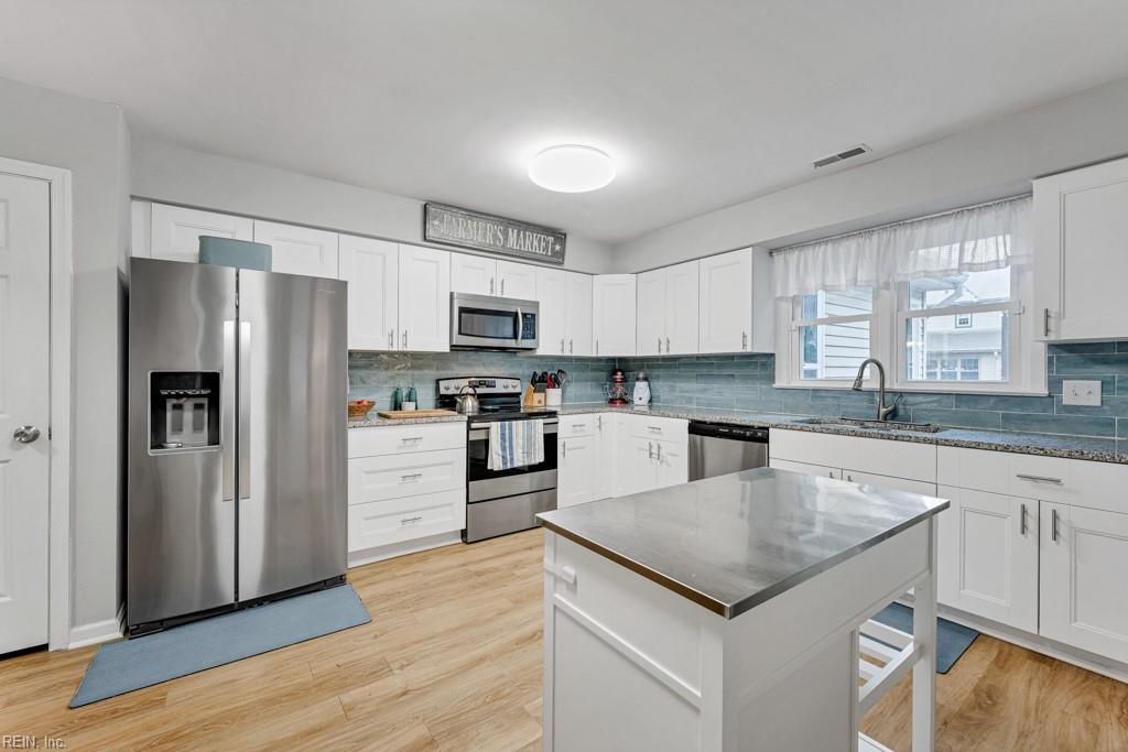 2428 Hillsboro QUAY
