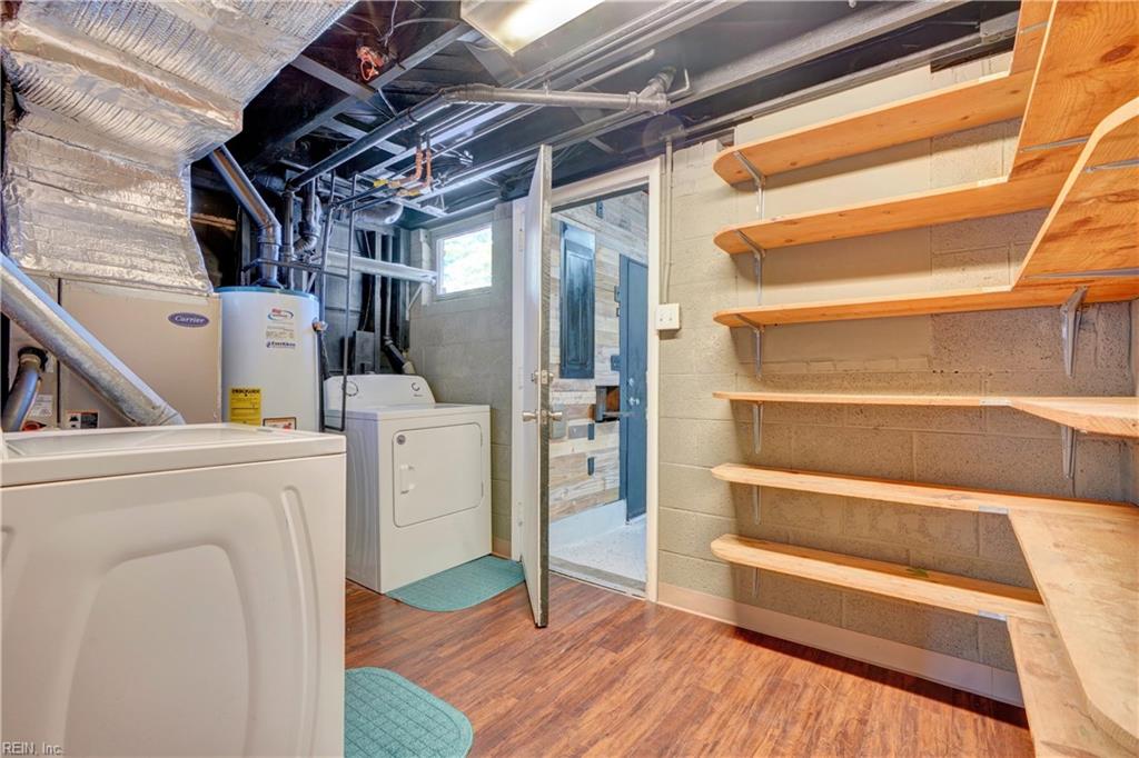 8749 Commodore DR