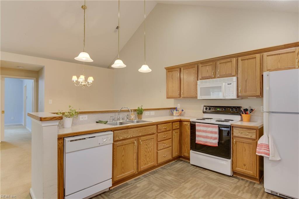 222 Rainbrook WAY