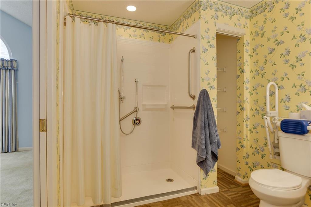 222 Rainbrook WAY