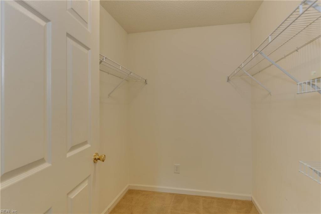 222 Rainbrook WAY