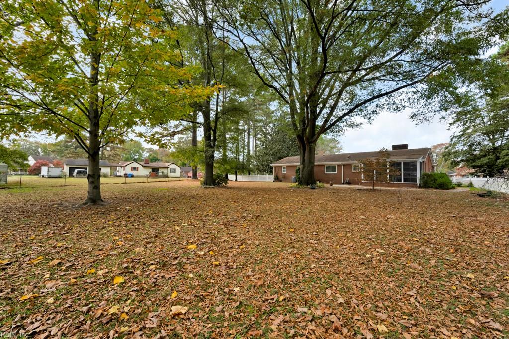 109 Lindsey AVE
