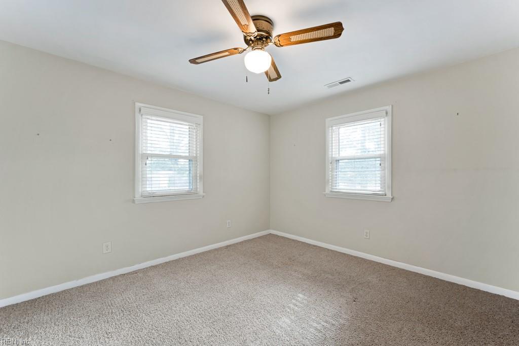 109 Lindsey AVE