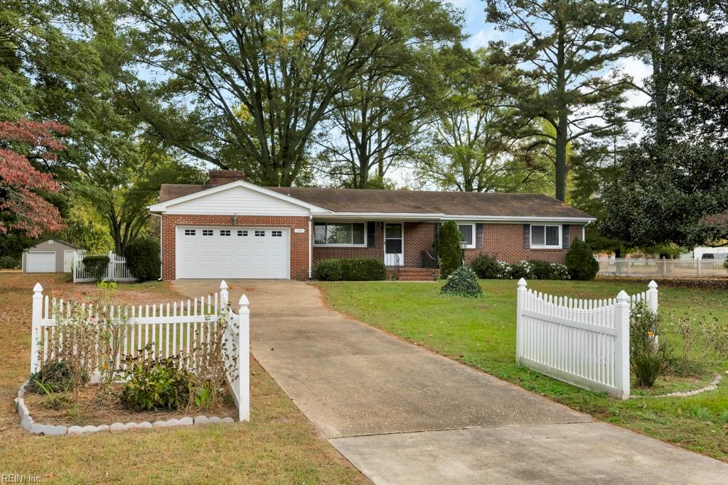 109 Lindsey AVE