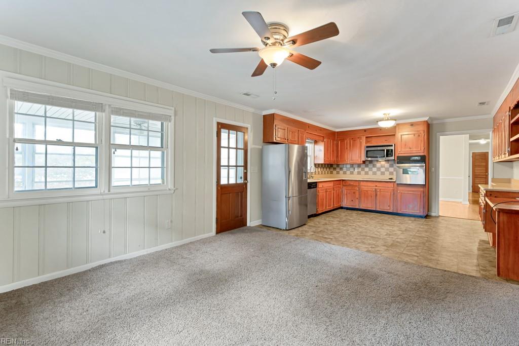 109 Lindsey AVE