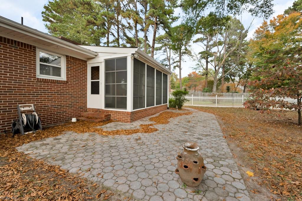 109 Lindsey AVE
