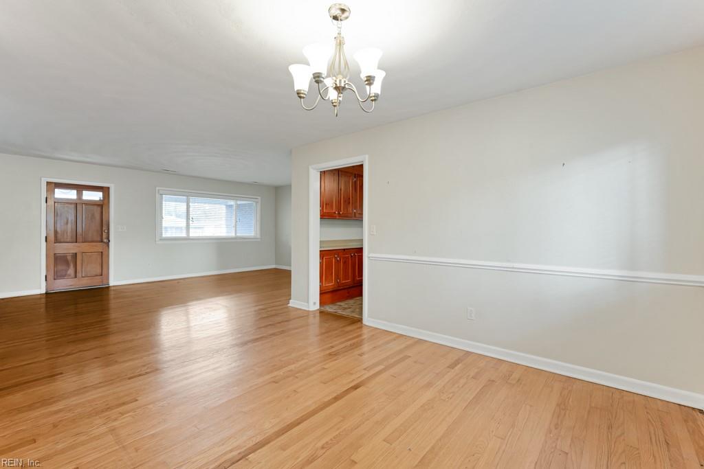 109 Lindsey AVE