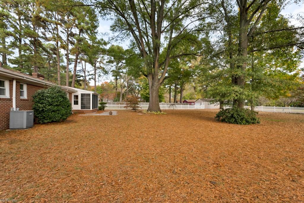 109 Lindsey AVE