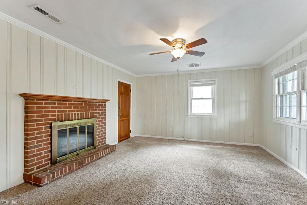 109 Lindsey AVE