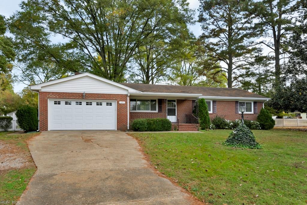 109 Lindsey AVE