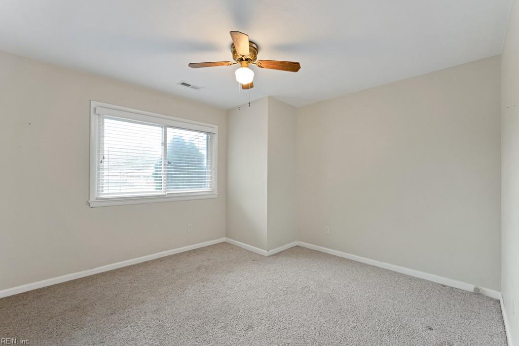 109 Lindsey AVE