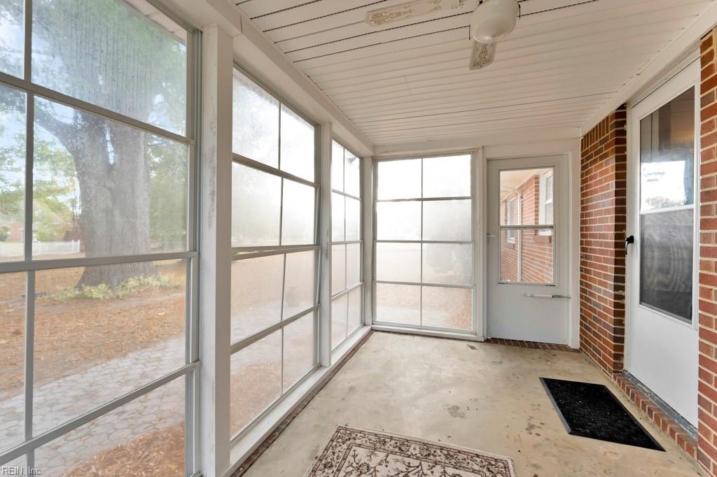 109 Lindsey AVE