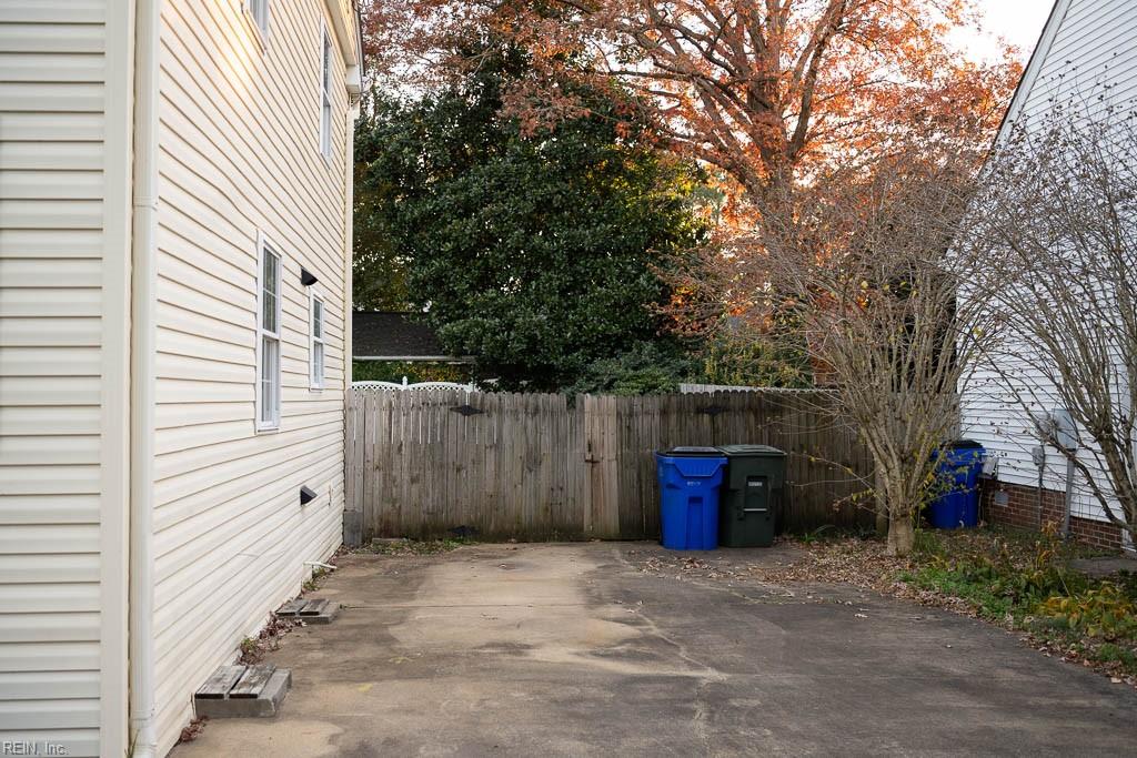 105 Carlisle WAY