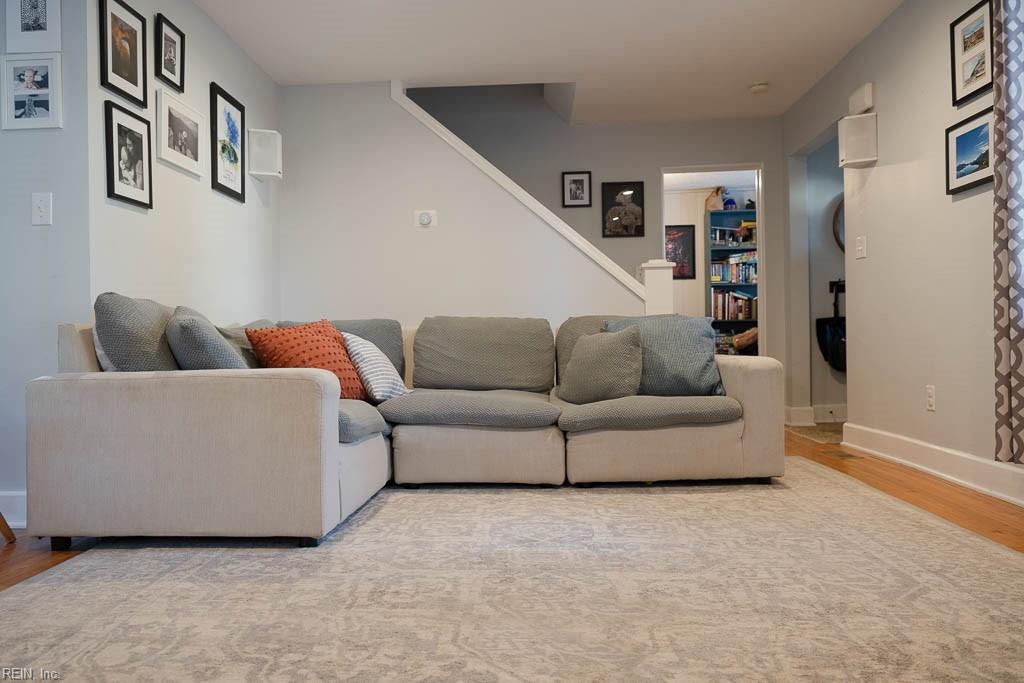 105 Carlisle WAY