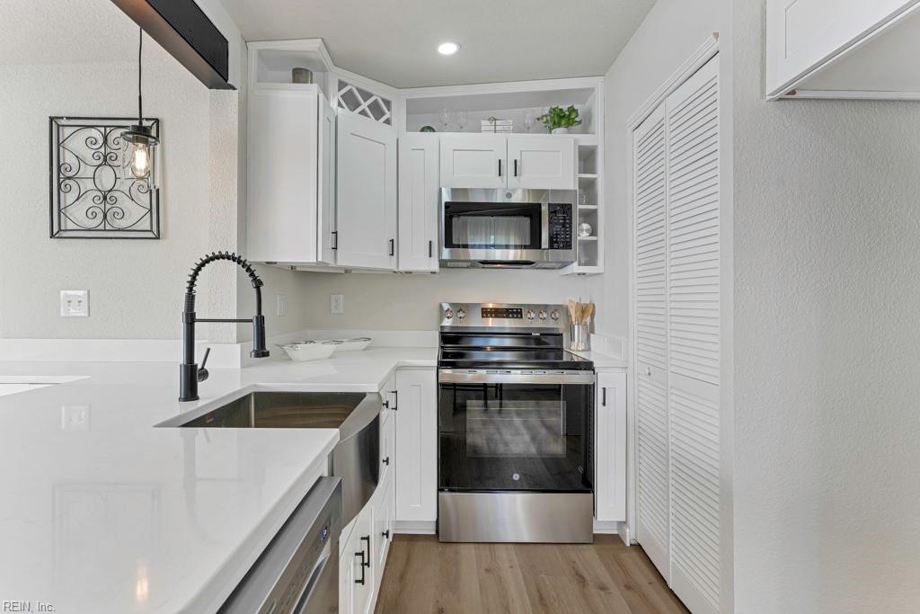 220 Velva DR