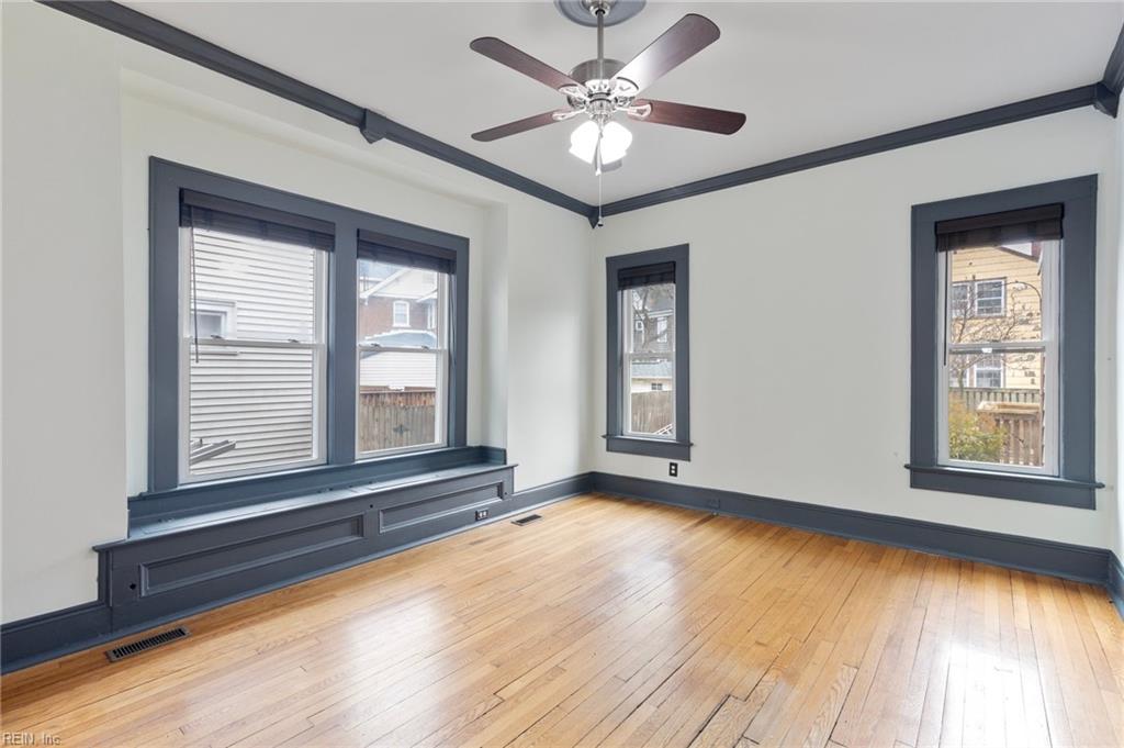 503 W 38th ST