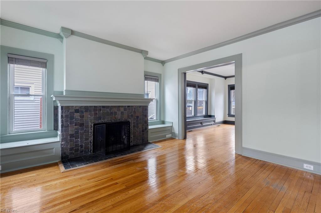 503 W 38th ST