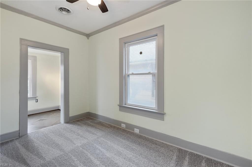 503 W 38th ST