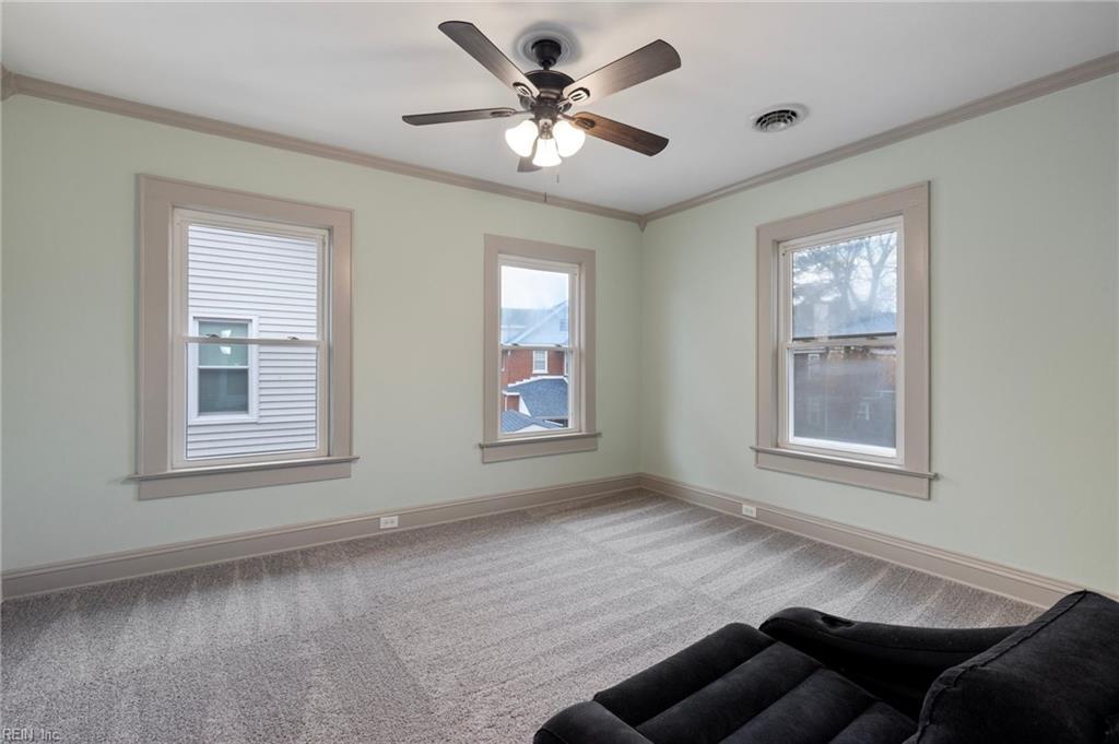 503 W 38th ST