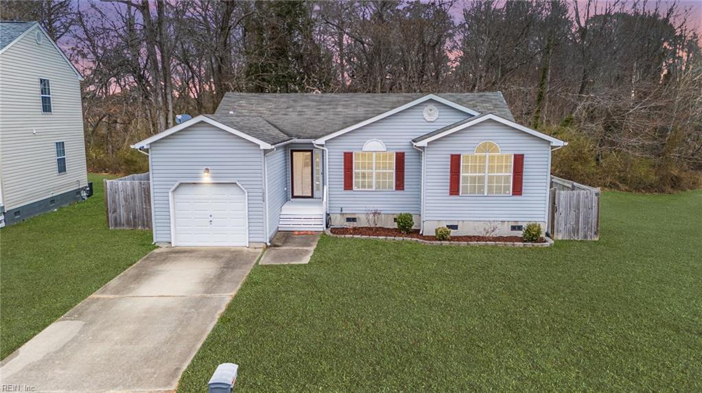 1208 Woods Edge CIR