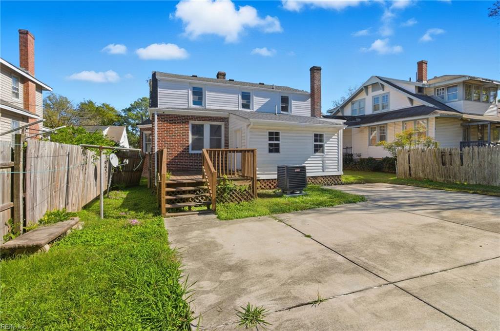 327 Cedar ST
