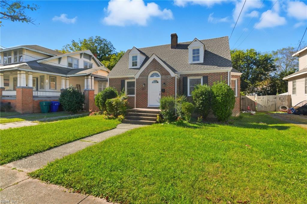 327 Cedar ST
