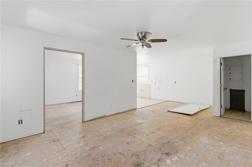 327 Cedar ST