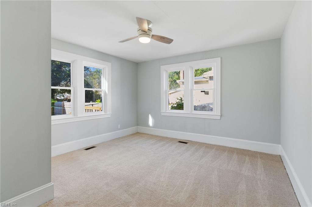 327 Cedar ST
