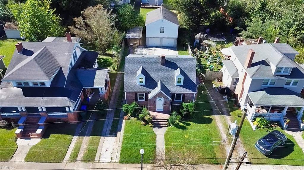 327 Cedar ST