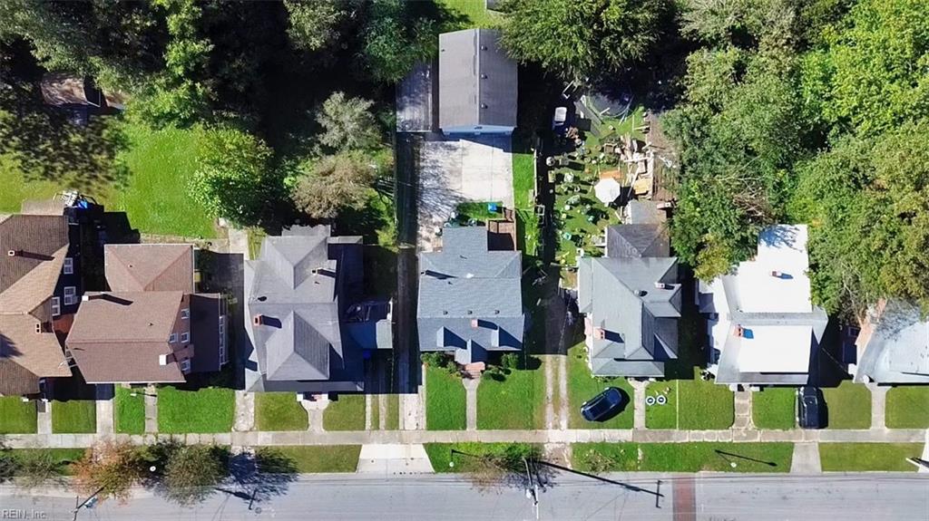 327 Cedar ST