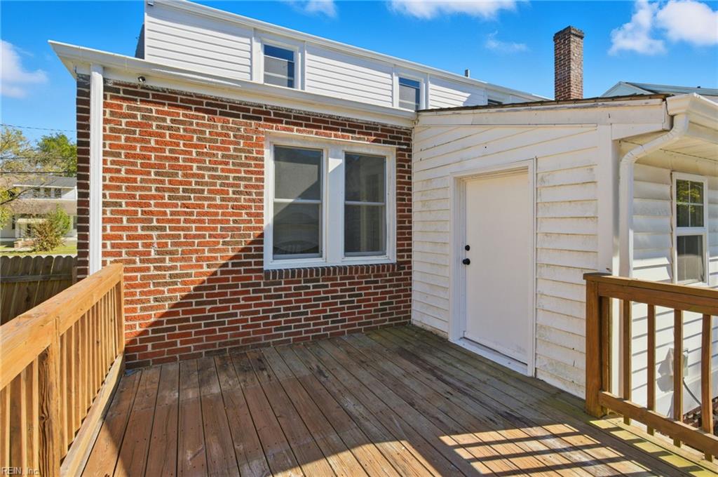 327 Cedar ST