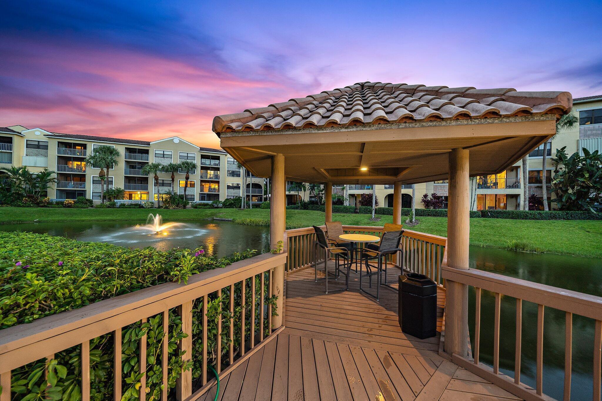 800 Uno Lago Drive 104