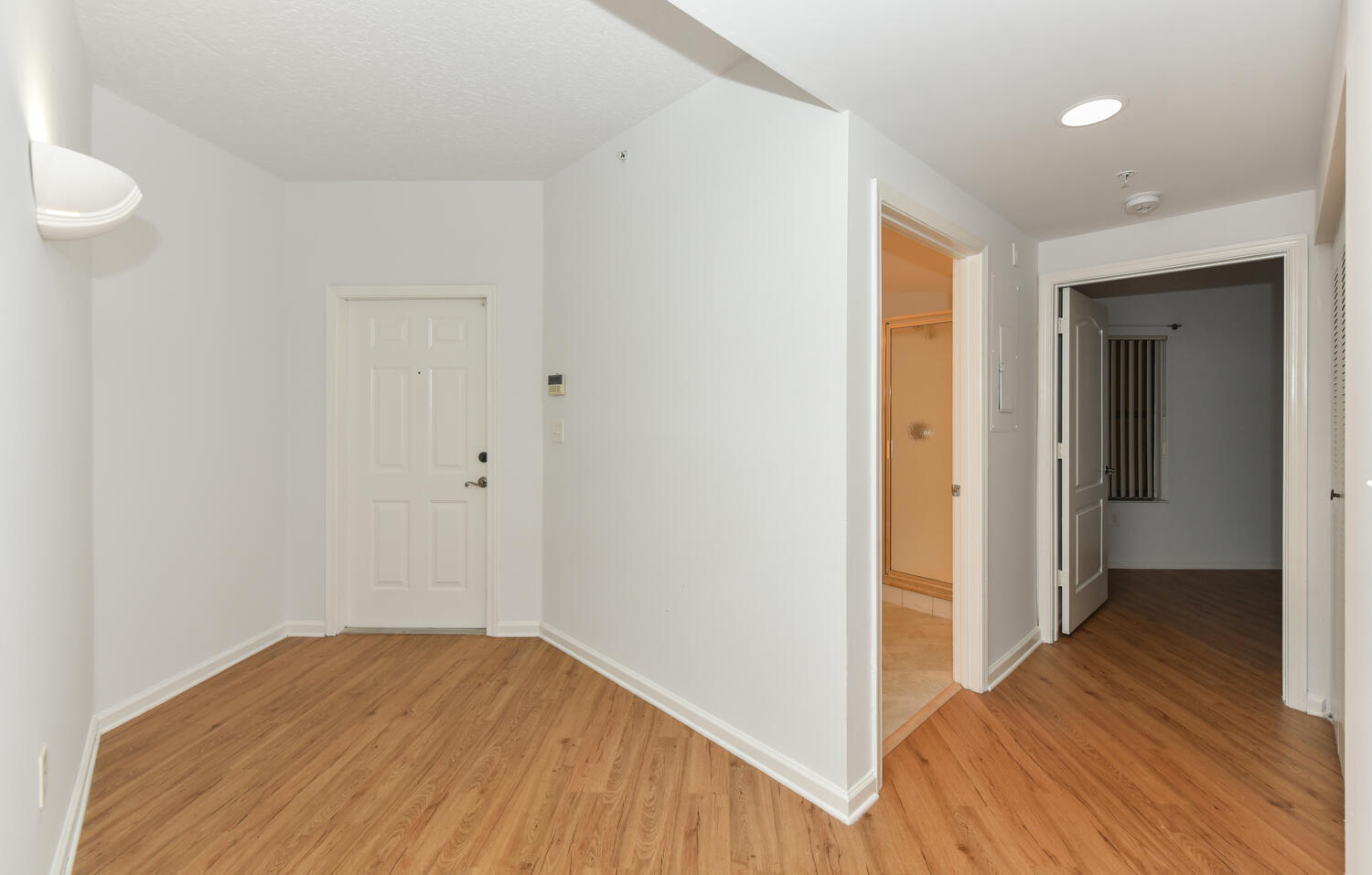 800 Uno Lago Drive 104