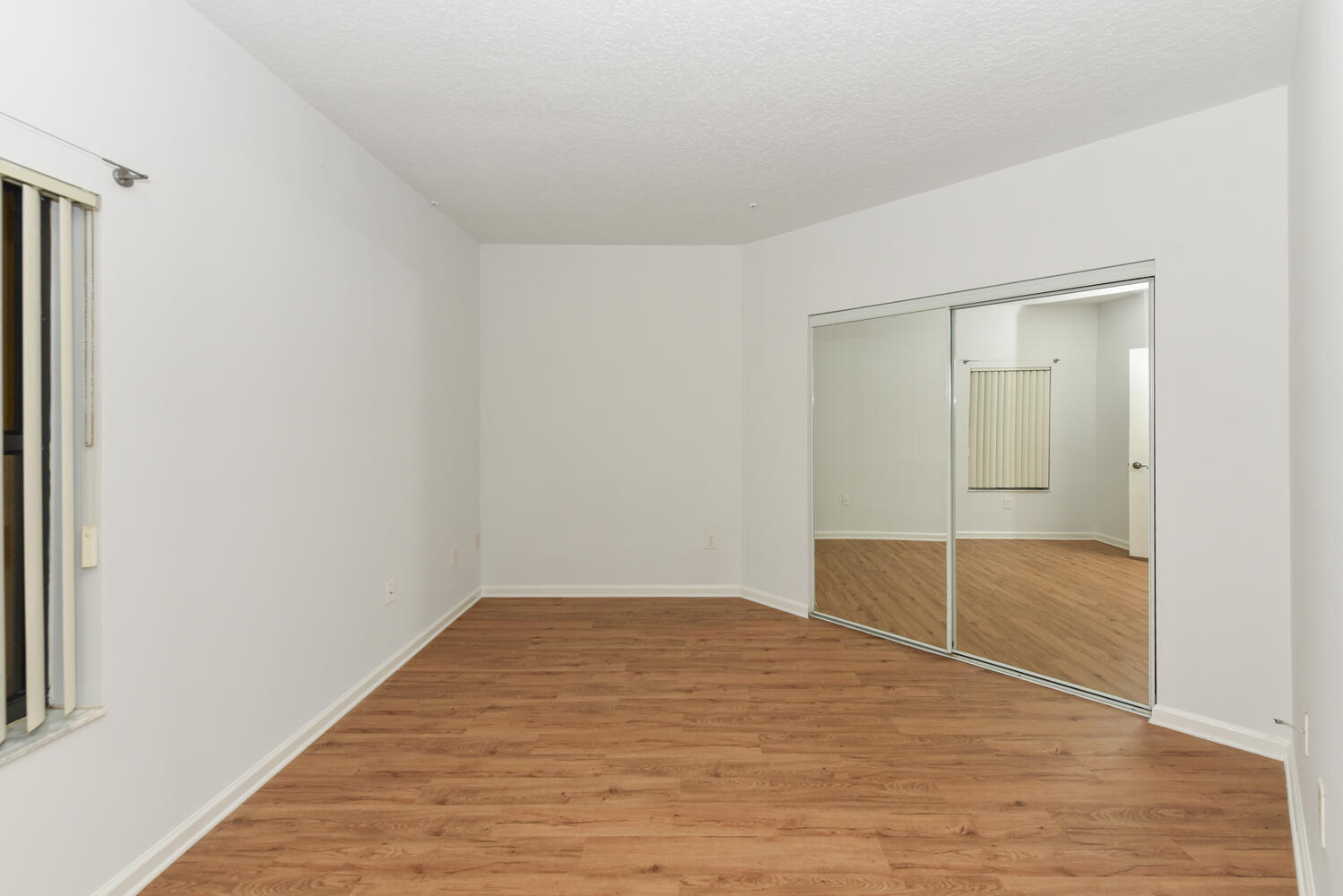 800 Uno Lago Drive 104
