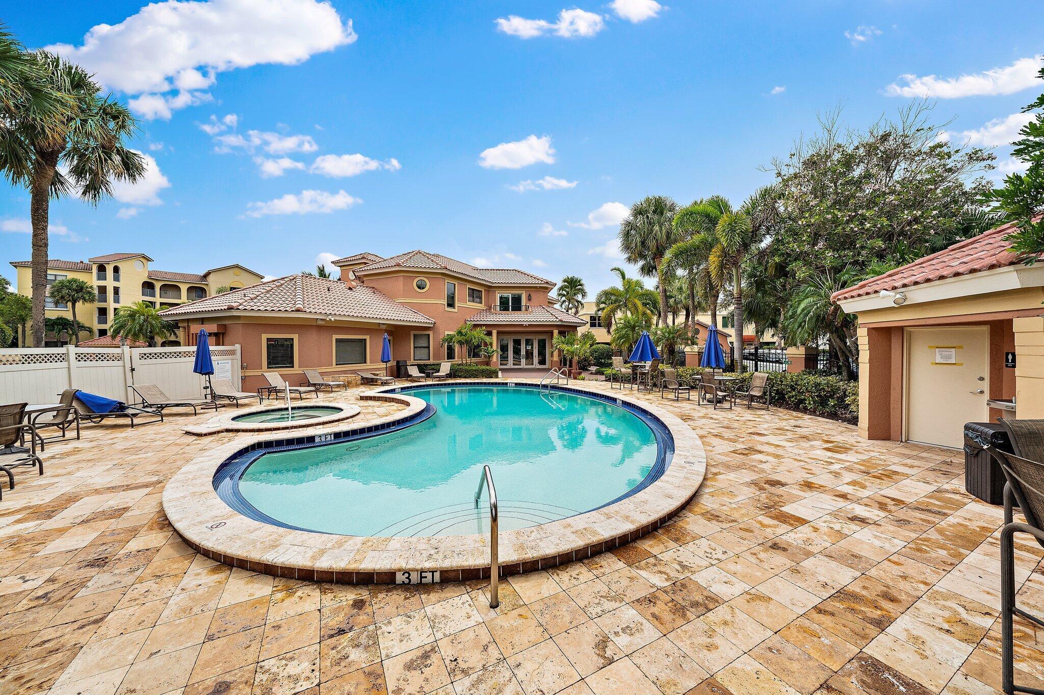 800 Uno Lago Drive 104