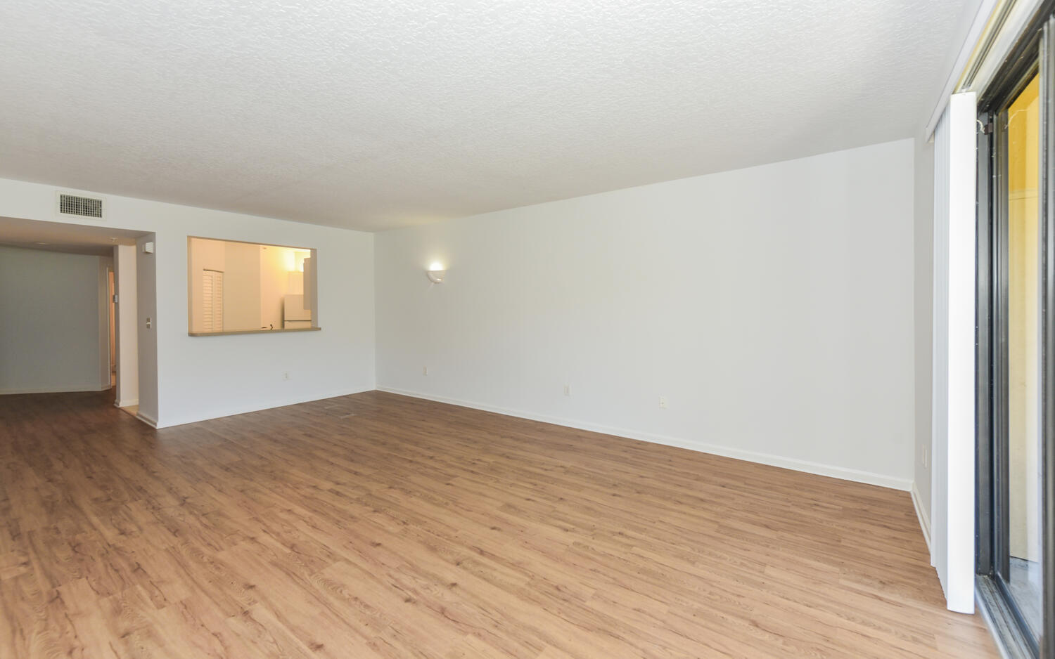 800 Uno Lago Drive 104