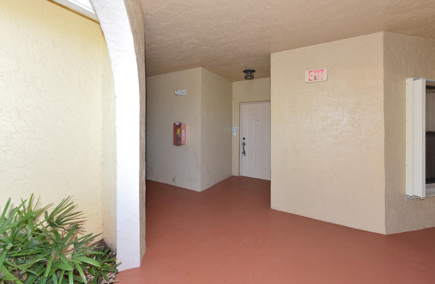 800 Uno Lago Drive 104