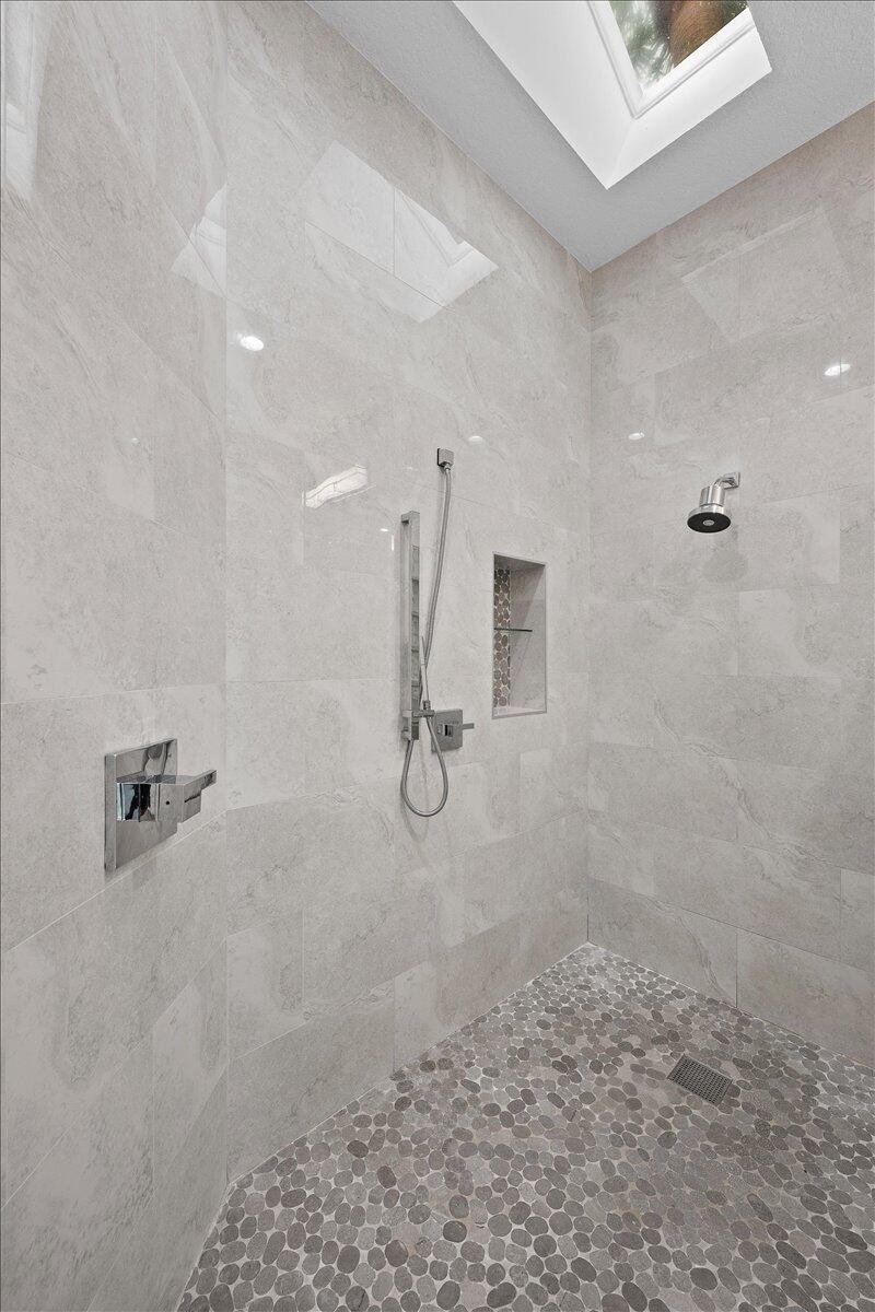 169 Hampton Circle