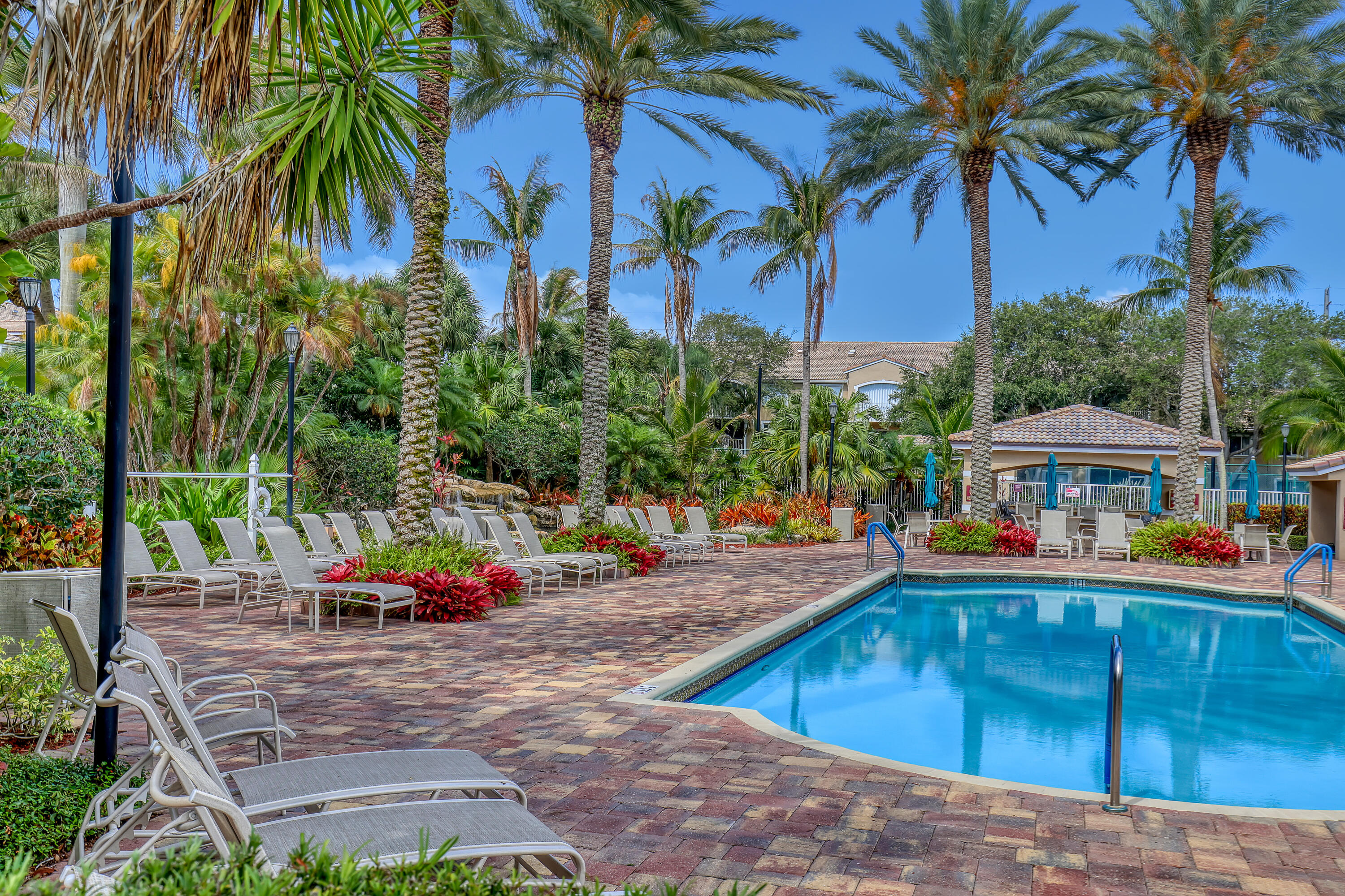 278 Village Boulevard 8208
