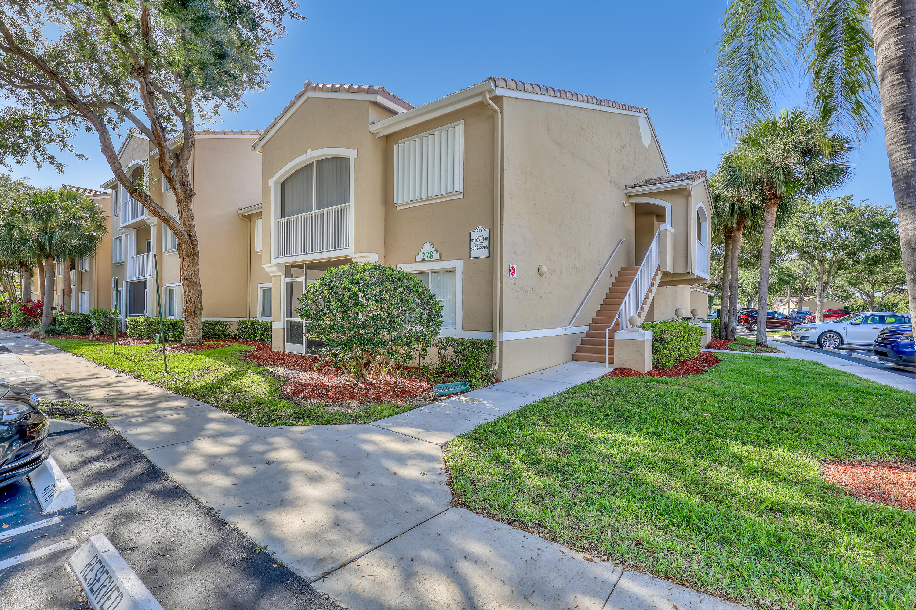 278 Village Boulevard 8208